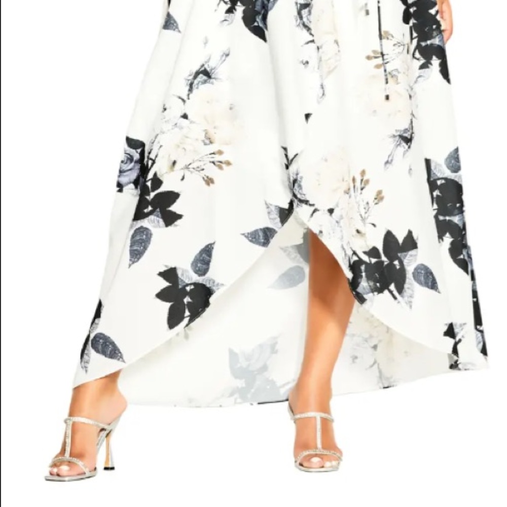 Delicate Ruffle Cold Shoulder Maxi Dress - Picture 7 of 8